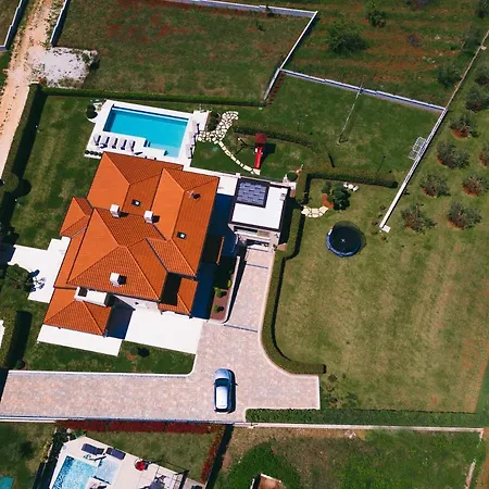 Silvia Villa